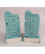 Vintage Light Blue Slot Machine 3&quot; Salt &amp; Pepper Shakers - $177.43 MXN