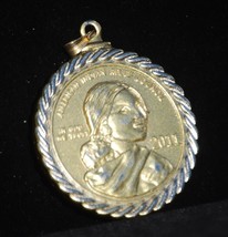 Sacagawea Pendant Gold Tone Reproduction Coin American Indian Council - £7.78 GBP