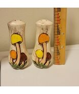 Vintage 70s Ceramic Groovy Mushroom Salt &amp; Pepper Shaker Set 4.5” Signed DW - $32.90