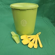 Tupperware Green Canister With Scoop &amp; Yellow Measuring Spoons Vintage Lot  - £18.96 GBP