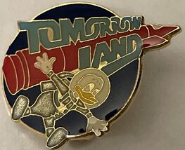 Disney Donald Duck Tomorrow Land 1986 Space Suit Small Lapel Pin Vintage - $9.80