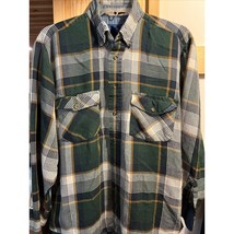 Vintage Towncraft Men’s M Green Plaid Long Sleeve Button Down Acrylic Shirt - £14.91 GBP