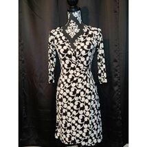 London Times Petites Fit &amp; Flare Dress 3/4 Sleeve Floral V-Neck Womens S... - $15.84