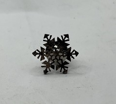 OOAK GEMW Signed Sterling Silver Snowflake Winter Lapel Pin Gemworks - $14.85