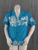 Vintage Hawaiian Shirt - Light Blue with Floral Wrap Pattern - Men&#39;s Medium - $1,047.00 MXN
