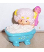 1981 Kenner Miniature PVC figure Strawberry Shortcake Angle Cake Taking ... - $21.26 CAD