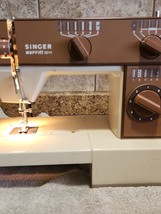Singer Merritt 3014 Sewing Machine Zig Zag with Foot Pedal Lightly Tested - $11.68