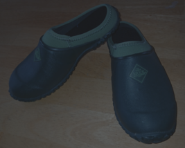MUCKSTER CLOGS LADIES ARMY GREEN WATERPROOF MULES-5-BARELY WORN-NICE - $13.99
