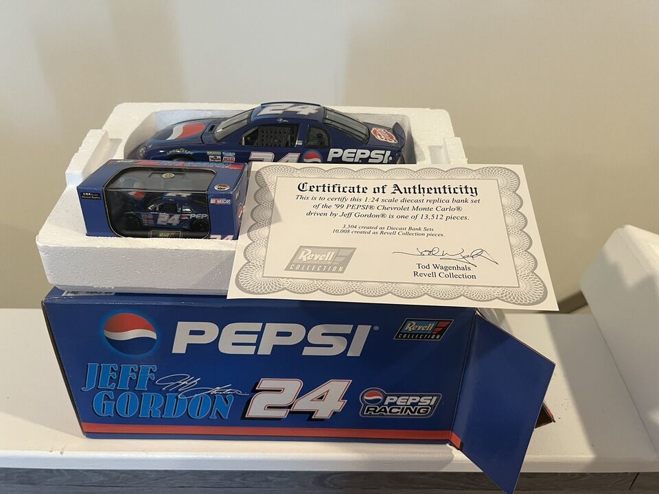 Complete/24 JEFF GORDON #24 PEPSI RACING 1999 Monte Carlo  REVELL NASCAR DIECAST - $17.99