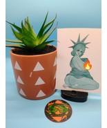 (4.5 Inches) Statue of Liberty (Thicc #3) - Water-Resistant Vinyl Sticker - $5.99