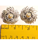 Vintage Sarah Coventry Faux Pearl &amp; Silver Tone Clip On Earrings - $20.37 CAD