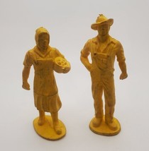 Vintage Auburn Yellow Rubber Figures 3&quot; Farmer &amp; Farmers Wife Couple - £15.66 GBP
