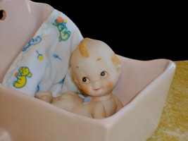 Vintage HAEGER POTTERY Pink Baby Planter Cradle and Kewpie Baby Figurine - £30.06 GBP