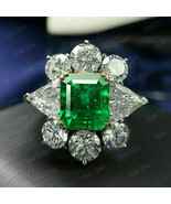 Women&#39;s Bold 5.00 Ct Green Emerald Sterling Silver Halo Engagement Ring - £94.94 GBP