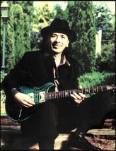 Carlos Santana Signature PRS guitar 8 x 11 pin-up photo print 3c - £2.99 GBP