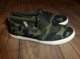 Cat &amp; Jack Boys Camouflage Slip On Shoes Size 3 - £8.78 GBP