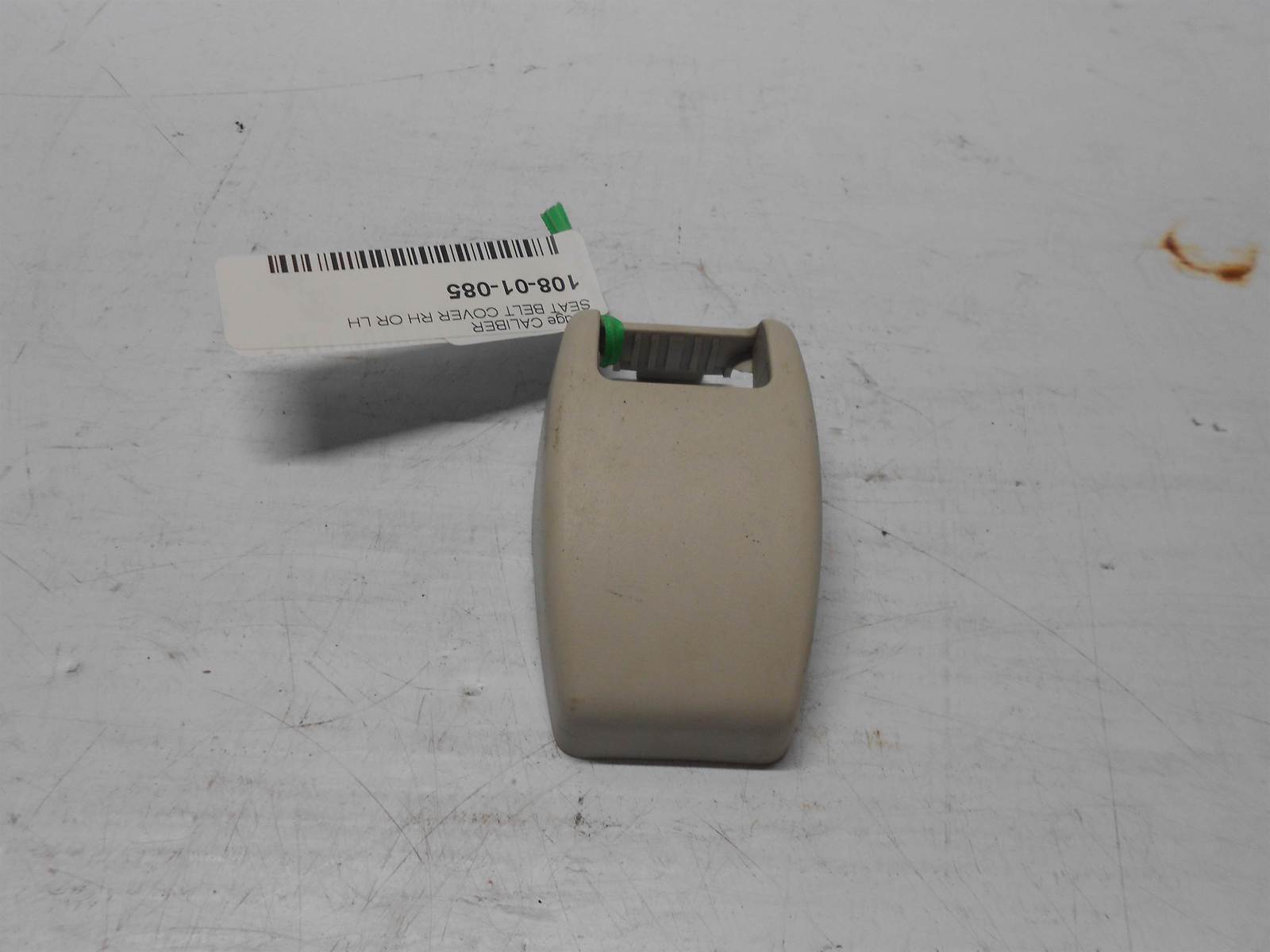 2007 dodge caliber SEAT BELT COVER LH OR RH - $19.99