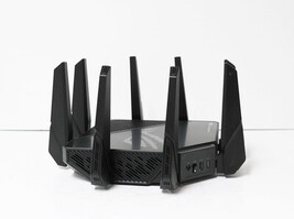 ASUS ROG Rapture GT-AX11000 Pro Tri-band WiFi 6 Gaming Router image 3