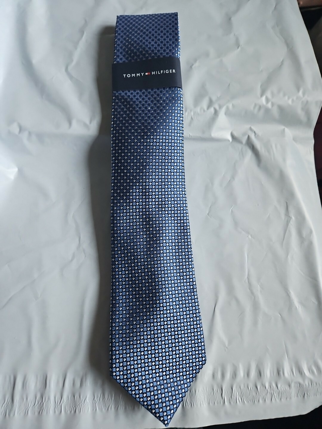 Tommy Hilfiger Men&#39;s Silk Blend Tie  Med Blue Diam  Pattern ~ NEW MSRP: ... - $18.76