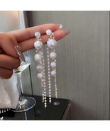 Elegant White Pearl Dangle Drop Earrings for Women - €9,54 EUR