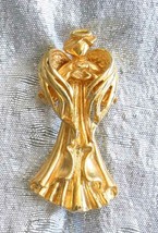 Elegant Angel with Heart Gold-tone Brooch   1970s vintage 1 1/2&quot; - £9.71 GBP