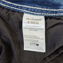 WallFlower Women's Blue Bootcut Jeans Embellished Pockets Stretch Denim Sz 9 Reg image 3