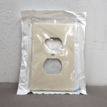 Leviton M56-PJ8-TM Duplex Outlet Cover Plate Almond Color New Sealed - £7.85 GBP