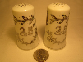 Vintage Ceramic Salt &amp; Pepper Shaker Set 25th Wedding Anniversary [Z230i] - £3.82 GBP