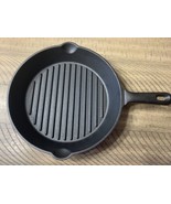 NEW Unmarked Unbranded Cast Iron Skillet 9.25” Ribbed Heat Ring Dual Spout - $19.95