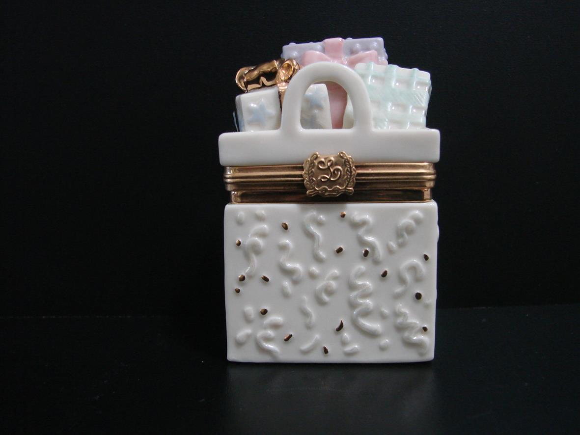 Lenox Treasures Shopper's Surprise Trinket Box, gift charm, 2 7/8"x1 7/8"x1 1/4" - $11.99