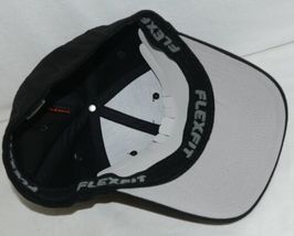 Flexfit Black 6277 Twill Hat L XL Permacurv Visor Silver Undervisor Fitted image 7