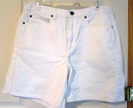 Liz Claiborne Classic Women&#39;s  Jean Shorts Size 14 Petite Easy Care White - $99.00