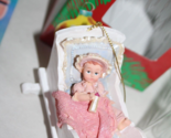 Effanbee Doll Company F071 Doll In Cradle Baby&#39;s First Christmas Ornamen... - £15.56 GBP