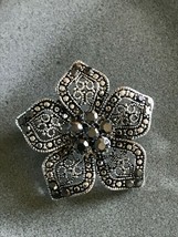 Estate Lacey w Faux Marcasite Silvertone Flower Brooch Pin – 1.75 inches... - £10.46 GBP