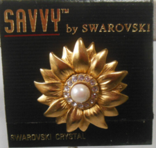 Vintage SAVVY by SWAROVSKI Gold-tone Flower Brooch 1.1/4&quot; Diameter - £31.15 GBP