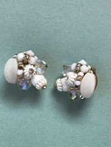 Vintage White Plastic &amp; Aurora Borealis Goldtone Bead Cluster Clip Earrings –  - £10.43 GBP