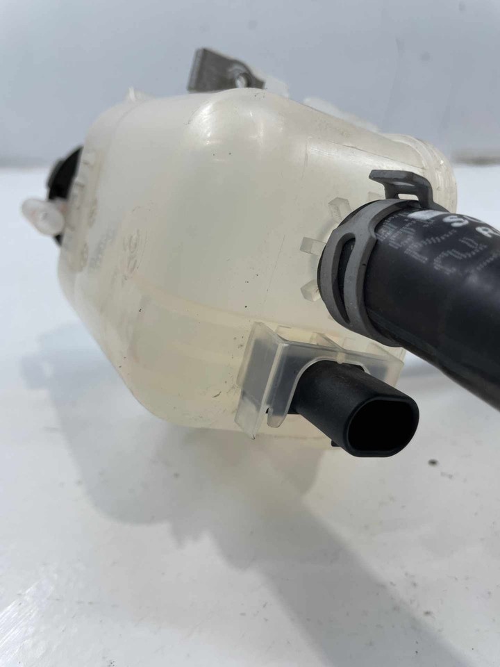 2023 Chevy Bolt EUV LT Drive Motor Battery Surge Tank With Hose & Cap 42769329 Item image 9
