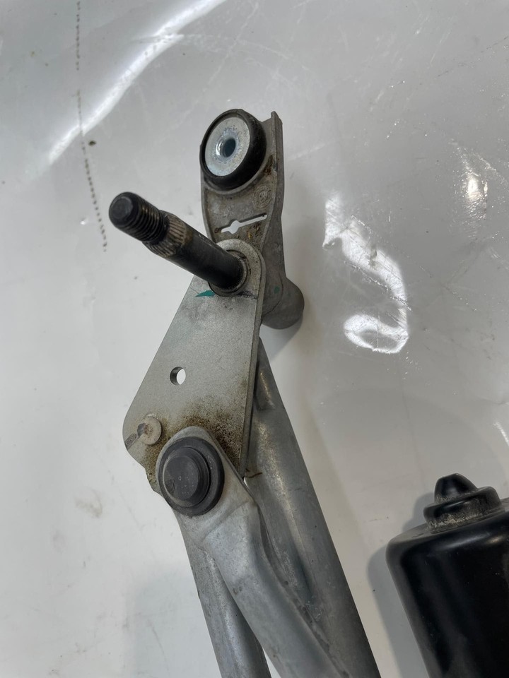 2013-2022 Chevy Trax LS Front Widshield Wiper Moter Assembly 42726586 OEM Item image 4