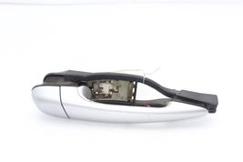 00-06 BMW 323i 3 SERIES Front Right Passenger Side Exterior Door Handle F4115 image 2