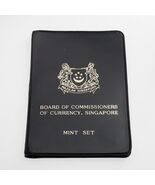 1969 Singapore Mint Set in Uncirculated Condition in Original Black Holder - $934.46 MXN