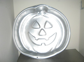 Wilton Jack-O-Lantern Pumpkin Halloween Cake Pan (2105-3068, 1995) - £8.45 GBP
