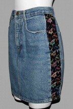 VTG Guess Embroidered Floral Velvet Sides 5-Pocket Zipper Short Skirt Wm... - $23.99