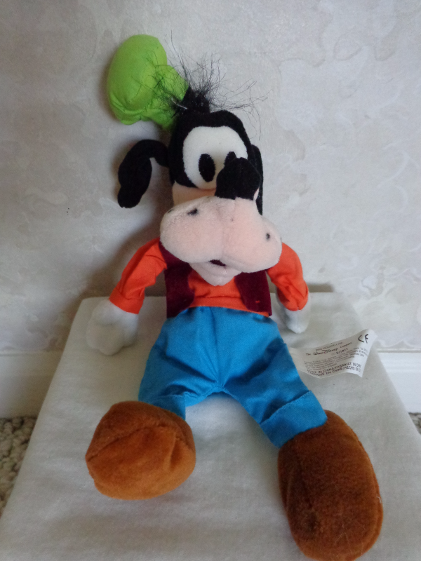Primary image for Walt Disney Goofy 11” Bean Bag Toy (#1230)