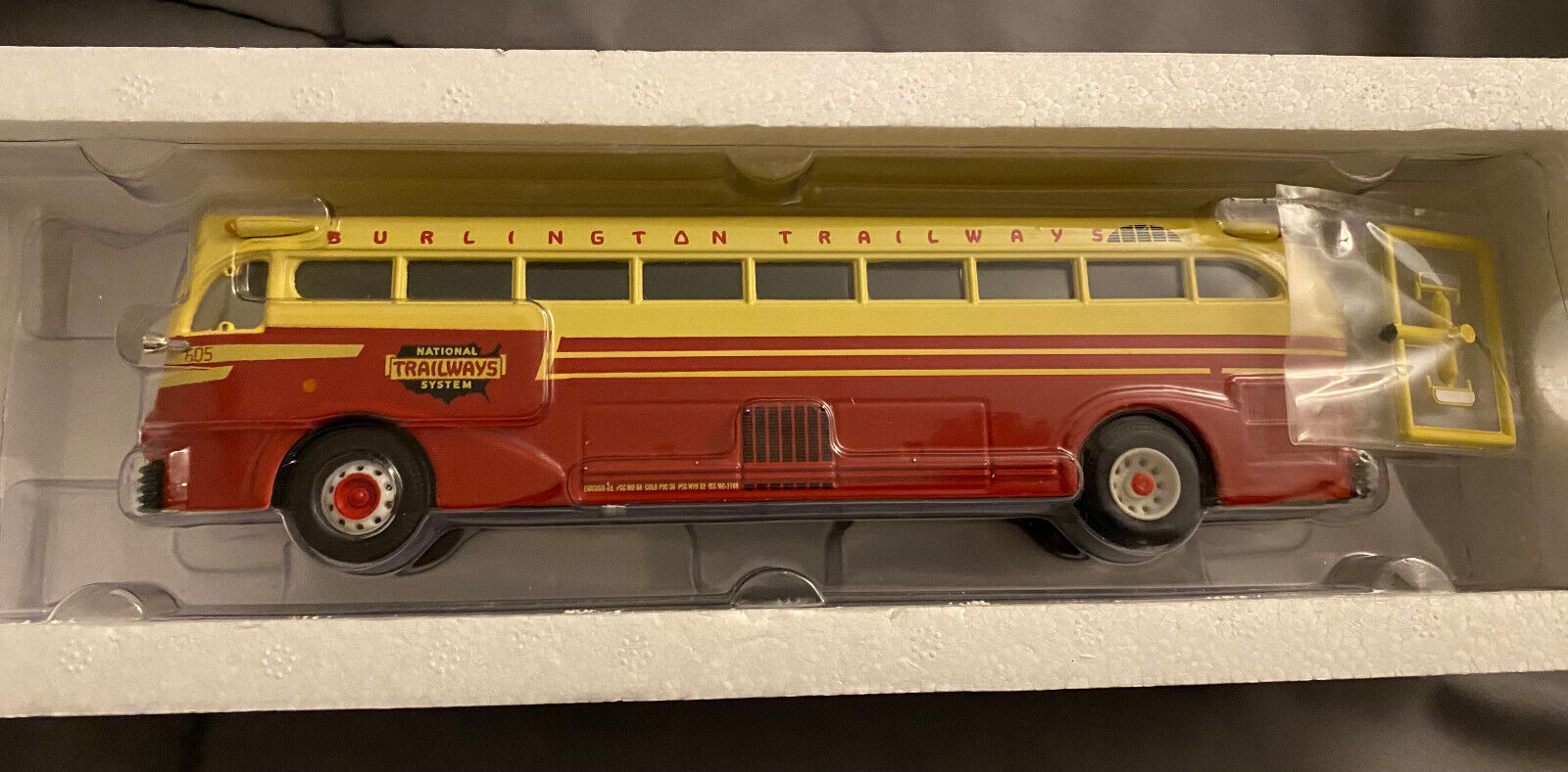 Corgi 1:50 Scale Diecast Trailways Bus and 47 similar items