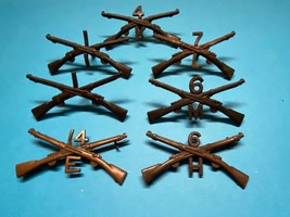 WWI, U.S. ARMY, OFFICER, INFANTRY, COLLAR AND CAP DEVICES, GROUPING OF 7 - £35.56 GBP