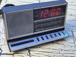 Vintage Spartus Bedside Alarm Clock AM FM Radio Model 0115-61 Wood Grain... - $14.50