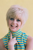Goldie Hawn Sexy Smiling In Rowan &amp; Martin&#39;S Laugh-In 11x17 Mini Poster - £10.26 GBP