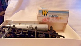 HO Scale Walthers 36&#39; Tank Car, Interstate Fuel &amp; Oil, Silver, #3150 BNOS - £28.04 GBP