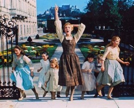 Sound of Music Julie Andrews sings Do-Re-Mi dancing with Von Trapp&#39;s 16x20  post - £19.53 GBP