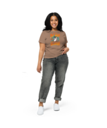 Women’s High-Waisted T-Shirt – I Love My Job Latte - €42,61 EUR